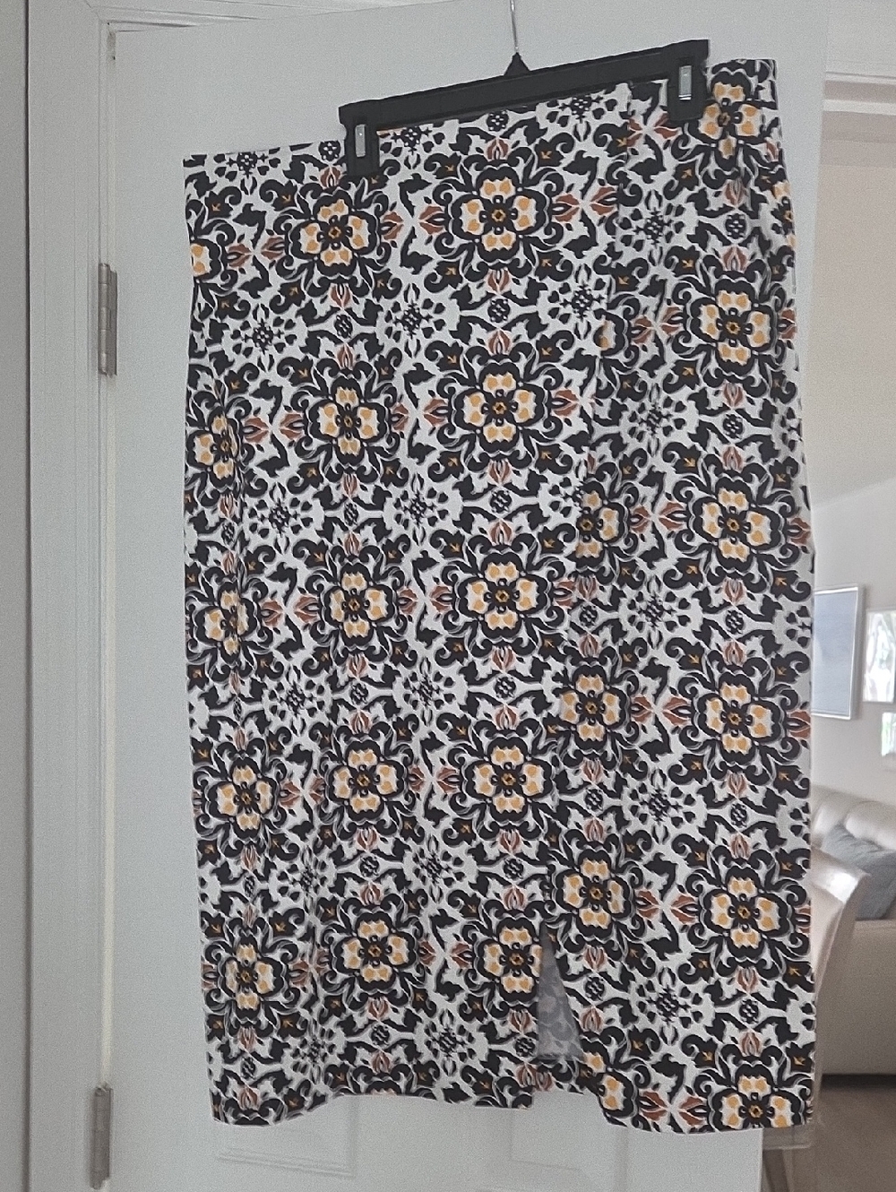 Boden Black White and Orange Patterned Wrap Skirt. Size On Tag States 16-18R
